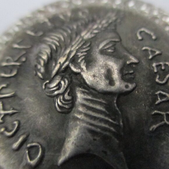 NEW-Antique High Relief Ancient Roman Julius Caesar Coin/Pendant - Picture 2 of 4